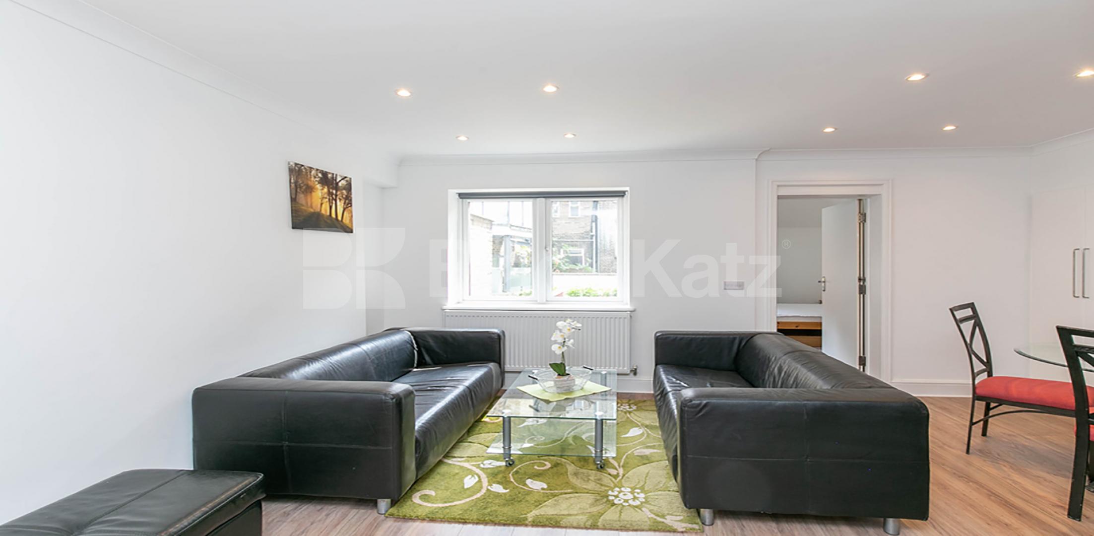 			ZONE 1 MINS TO TUBE!, 2 Bedroom, 1 bath, 1 reception Flat			 Wicklow Street, KINGS CROSS